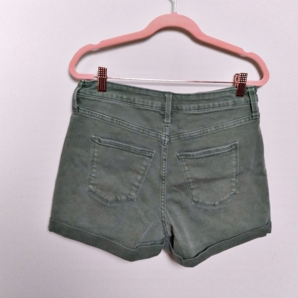 Universal Thread Green High Rise Midi Jean Shorts Size 6/28 - Picture 2 of 7